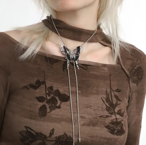 Necrolis – Collier Papillon de Minuit Éternel
