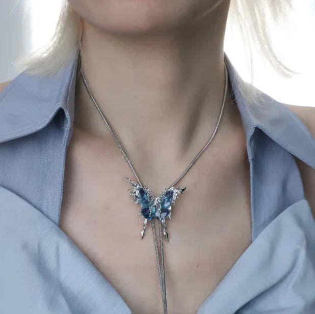 Necrolis – Collier Papillon de Minuit Éternel